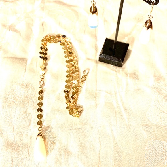 Opal Stone Pendant Necklace & Opal Earrings. - Picture 5 of 7